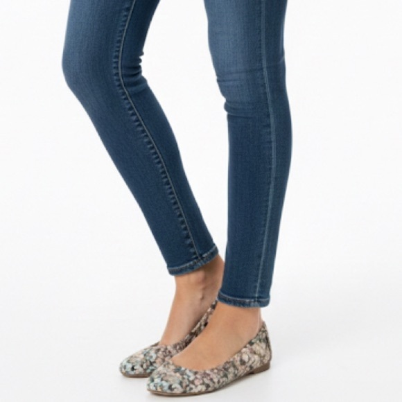 Lucky Brand Shoes - LUCKY BRAND floral tapestry flats size 8 1/2